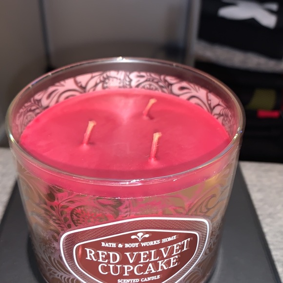 Bath & Body Works Accents Bath Body Works Red Velvet Cupcake 3 Wick